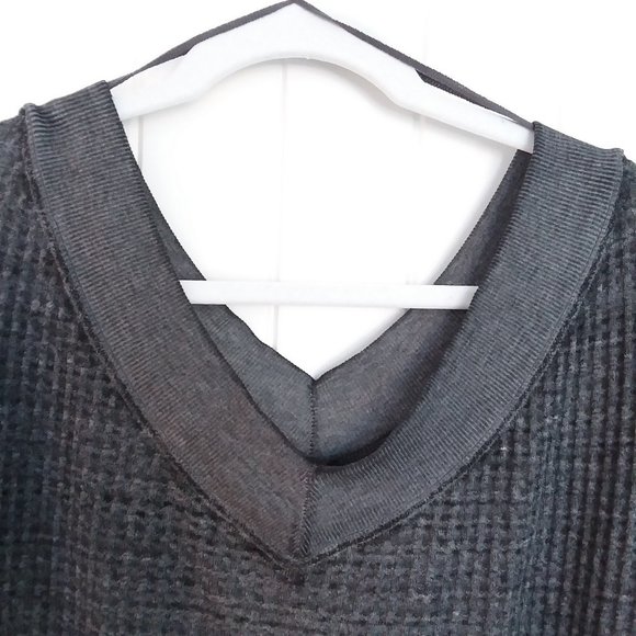 NWT We The Free South Side Thermal Waffle Knit Batwing Sleeve Black Gray Size S - Picture 4 of 10